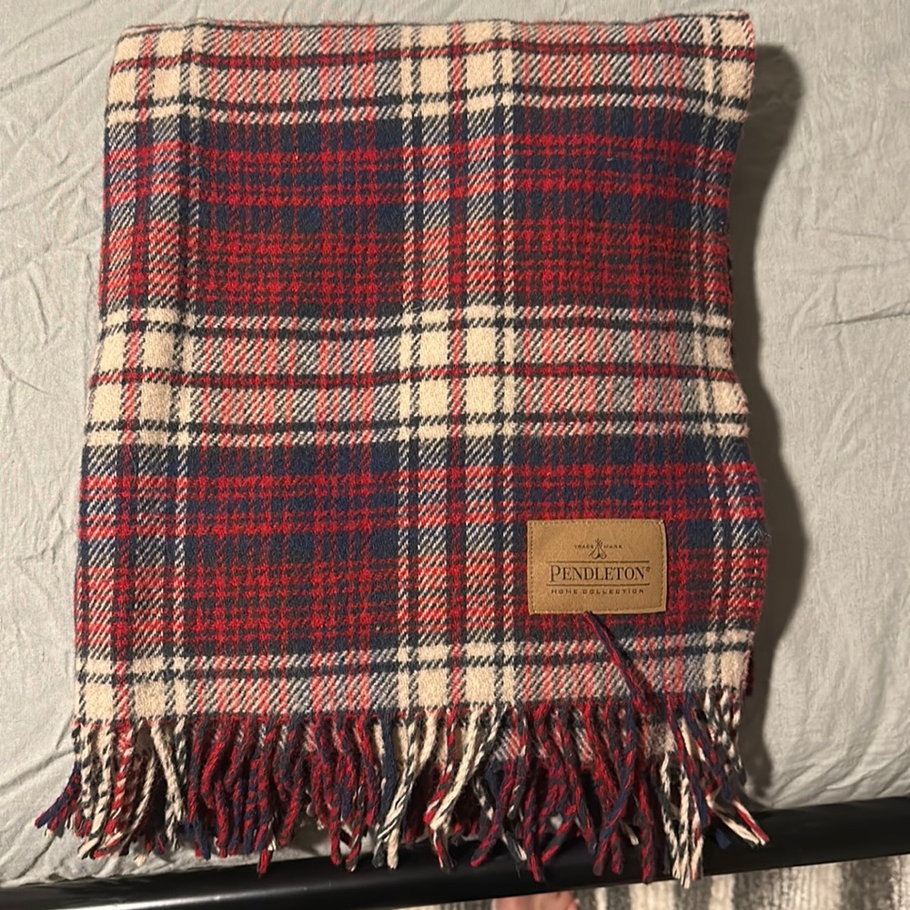 PENDLETON MOTOR ROBE THROW WOOL BLANKET - NEVER USED